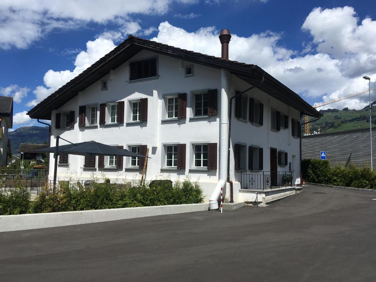 Bed and Breakfast No Such Thing Schwyz Esterno foto