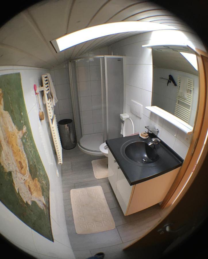 Bed and Breakfast No Such Thing Schwyz Esterno foto